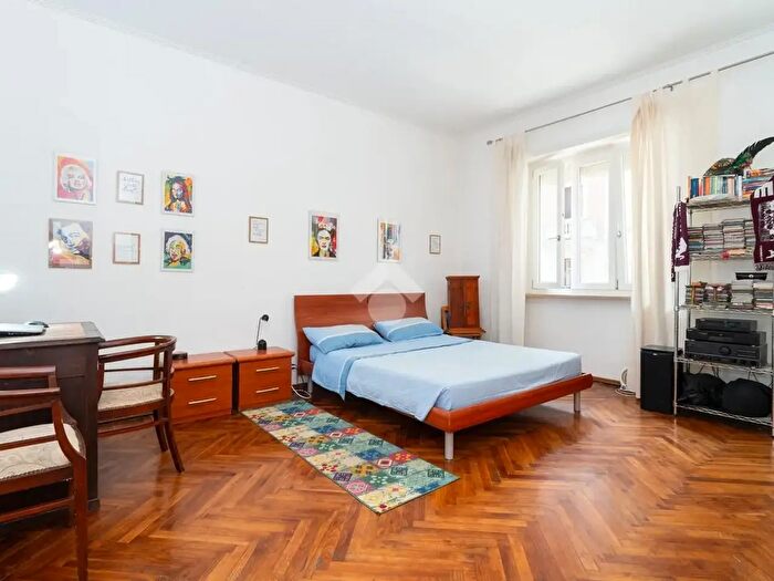 Appartamento bilocale in vendita in Via Trinità, Torino