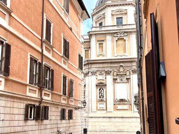 Appartamento bilocale in affitto in Via Paolina, Colle Oppio, Roma