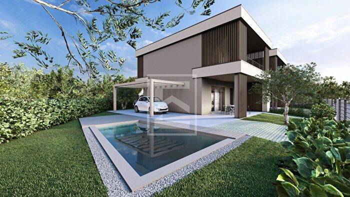 Casa quadrilocale in vendita in Via Posteghe, Manerba Del Garda