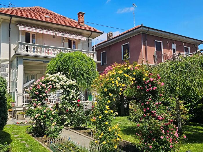 Casa con 5 locali in vendita in Via Tessore, Pinerolo