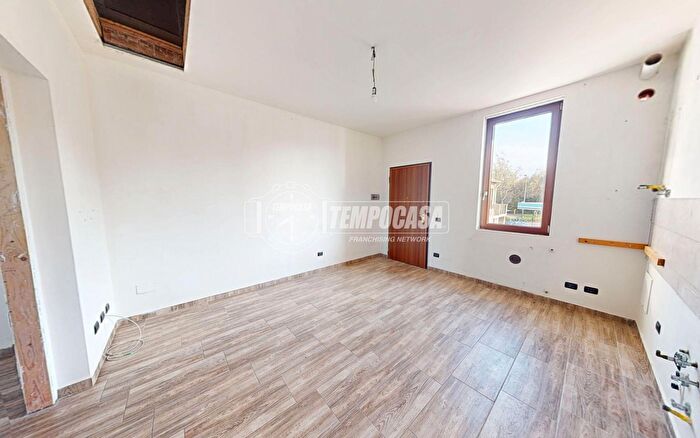 Appartamento bilocale in vendita in Via Bovisasca, Milano