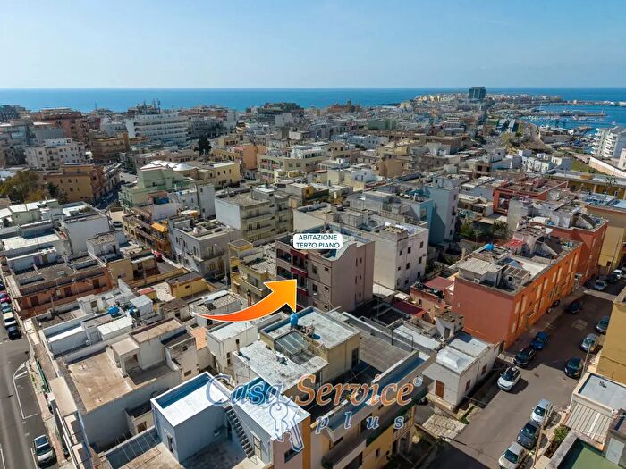 Appartamento trilocale in vendita in Via Niccolò Malinconico, Gallipoli