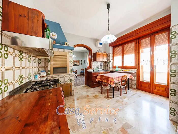 Case in Vendita e in Affitto - 2