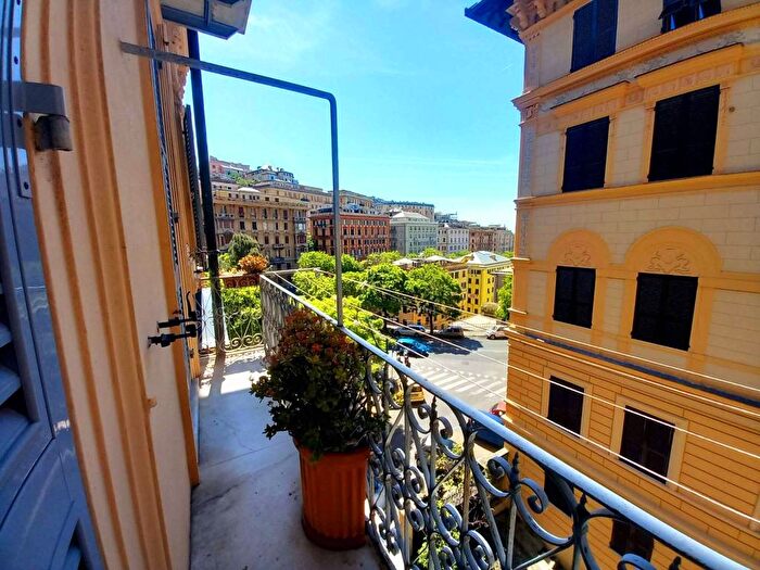 Appartamento con 6 locali in affitto in corso Firenze, Castelletto, Genova
