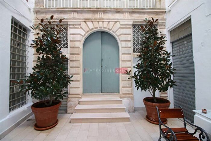 Appartamento quadrilocale in vendita in Corso Vittorio Emanuele, Martina Franca