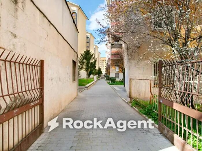 Appartamento bilocale in vendita in Via Calpurnio Fiamma, Roma