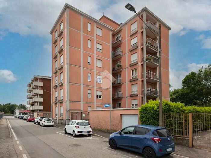 Appartamento trilocale in vendita in Via Firenze, Castellanza
