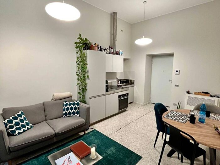 Appartamento bilocale in affitto in Via Odescalchi, Centro Storico, Como