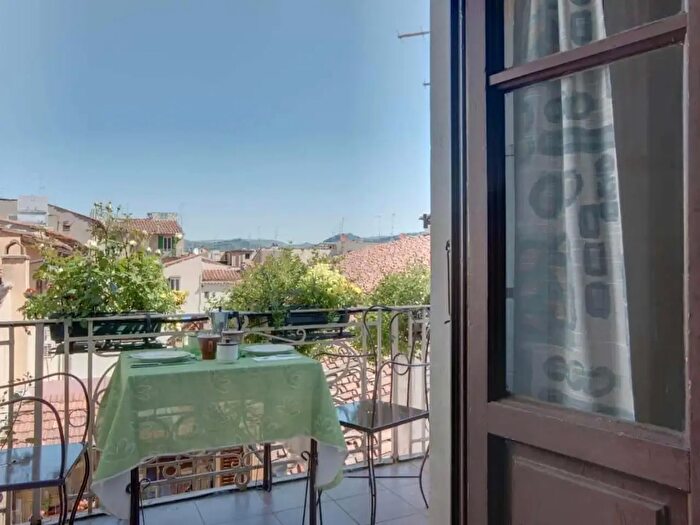 Appartamento in affitto in Via Ricasoli, Firenze