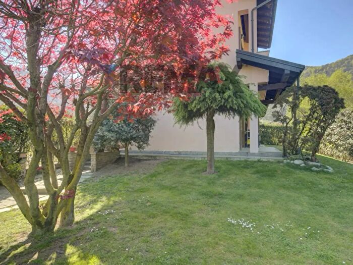 Casa con 5 locali in vendita in Via Nuova, Gravellona Toce