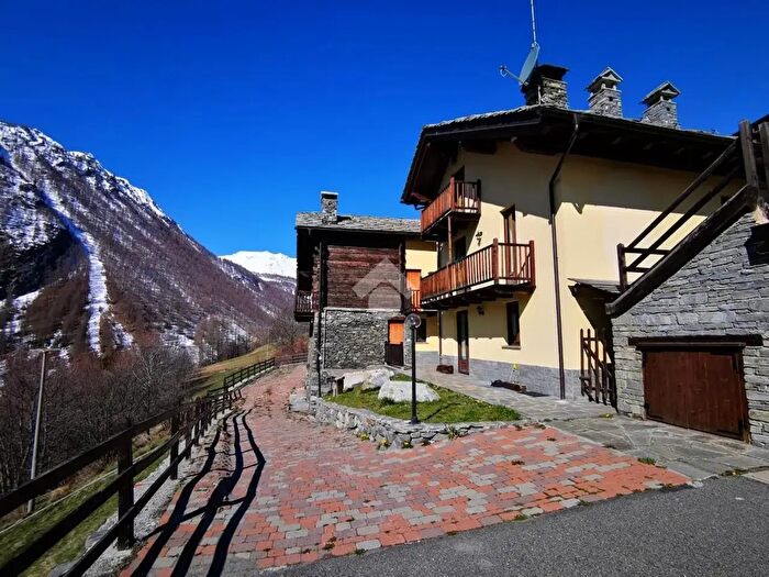 Appartamento bilocale in vendita in Les Gorres, Saint Rhemy En Bosses