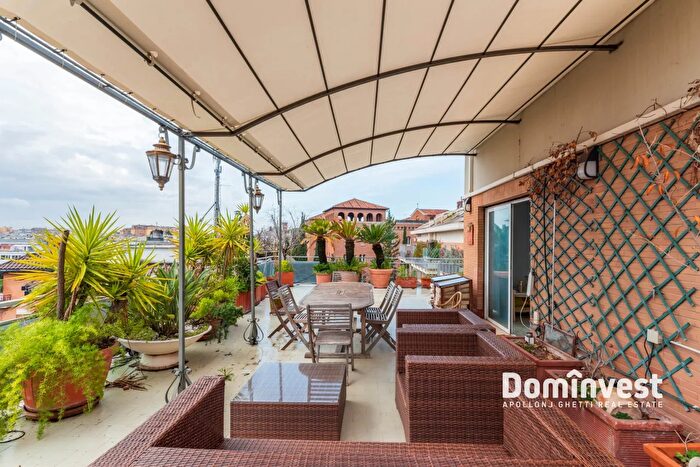 Appartamento quadrilocale in vendita in Via Costantino Maes, Roma