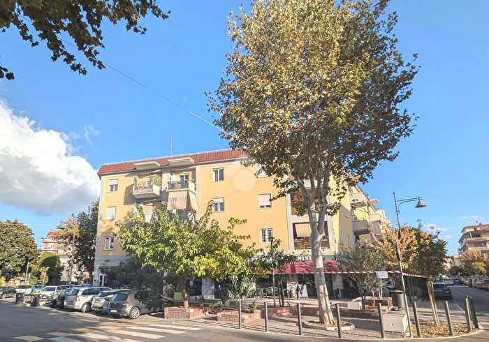 Appartamento quadrilocale in vendita in Piazza Trento E Trieste, Ciampino