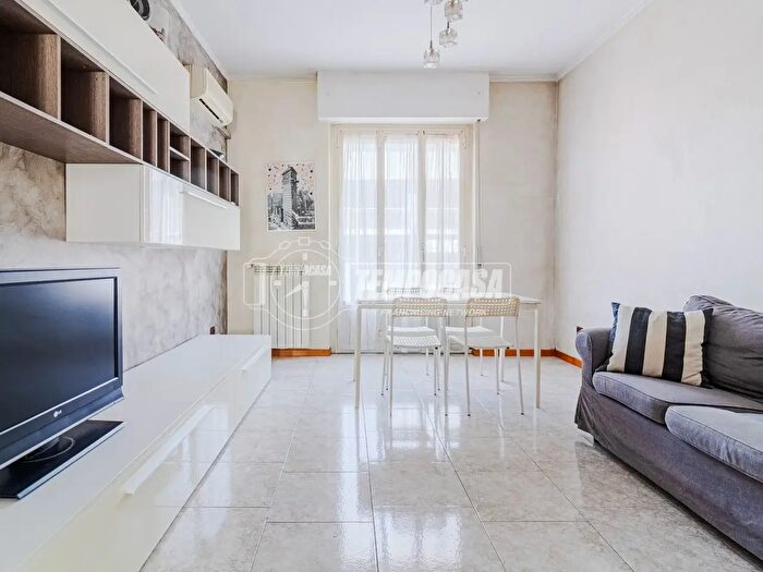 Appartamento trilocale in affitto in Via Arcivescovo Romilli, Milano