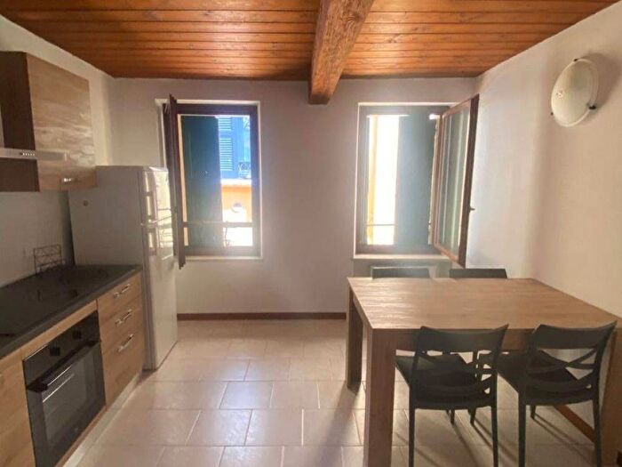 Appartamento trilocale in affitto in Via Scrimiari, Veronetta, Verona