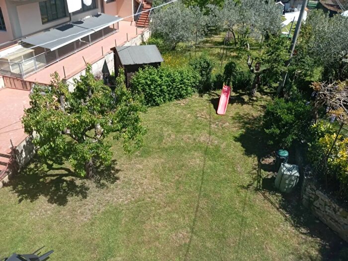 Appartamento quadrilocale in vendita in Via Salvatore Allende, Reggello