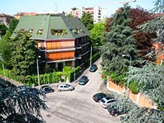 Appartamento quadrilocale in affitto in Via Leonida Bissolati, Maggiolina, Milano