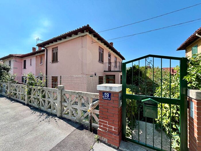 Casa trilocale in affitto in Via Massimiliano d'Angeli, San Luigi Rozzol, Trieste