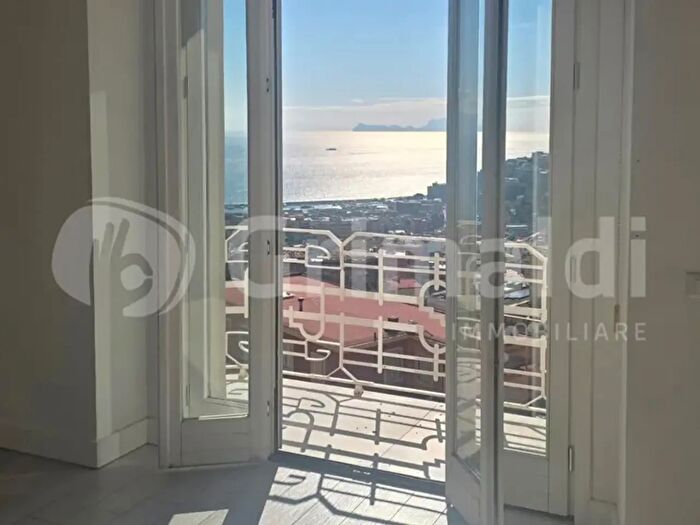 Appartamento in vendita in Via a Falcone, Napoli