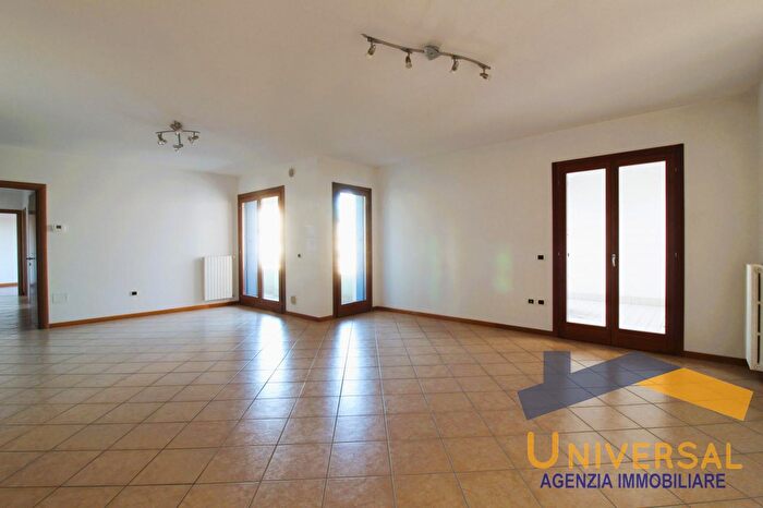 Appartamento quadrilocale in vendita in Piazza Municipio N Piano, San Giorgio Delle Pertiche