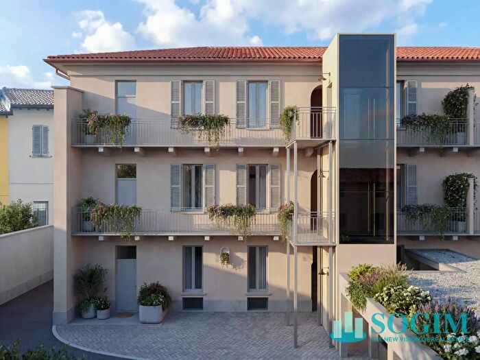 Appartamento trilocale in vendita in Via col di Lana, Monza