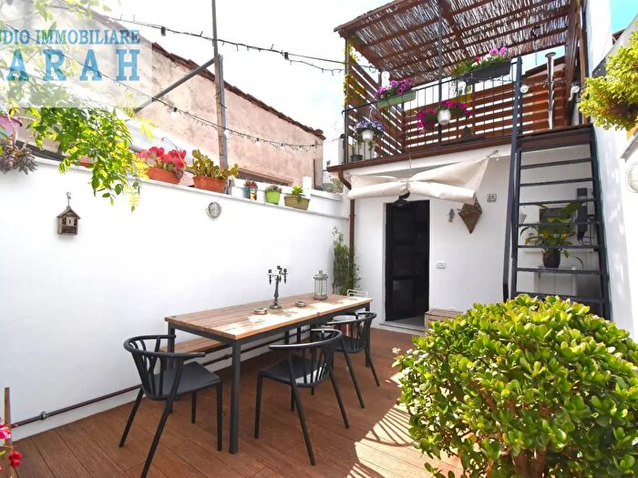 Appartamento con 5 locali in affitto in Via Puccini, Viareggio