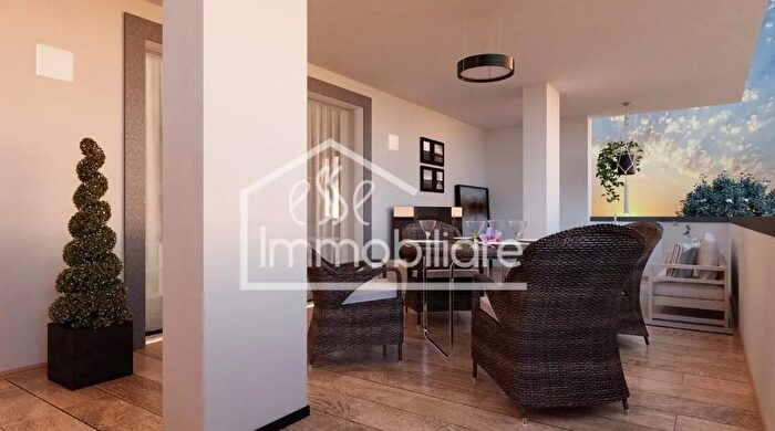 Appartamento con 5 locali in vendita in Empoli