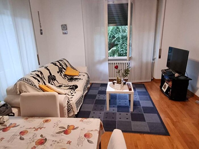 Appartamento trilocale in affitto in Via Rezzonico, Valduce Crispi, Como