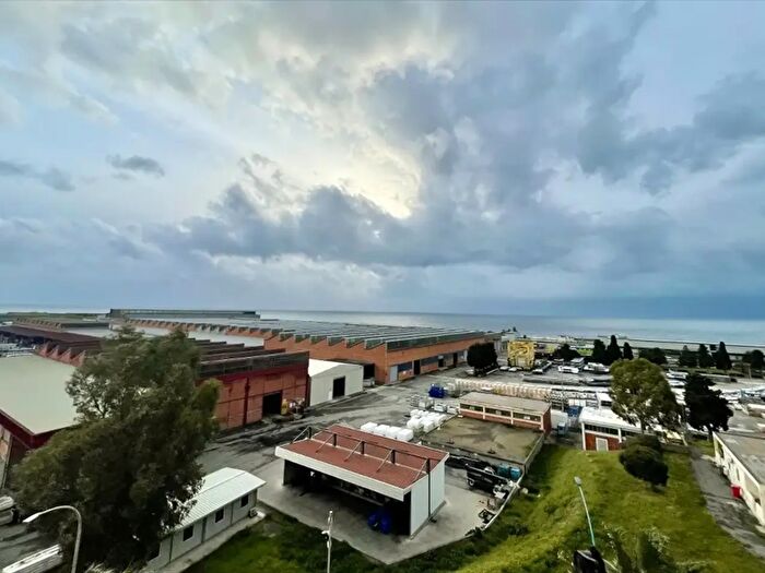 Appartamento quadrilocale in vendita in Via Padova, Reggio Calabria