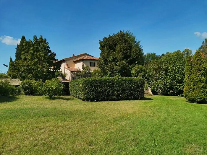 Casa quadrilocale in vendita in Poggibonsi