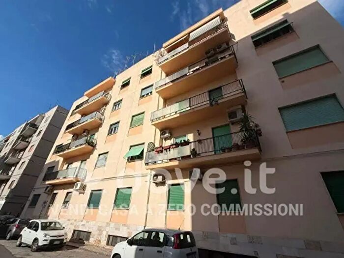 Appartamento trilocale in vendita in Via Nicola Giunta, Reggio Calabria