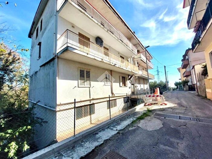 Appartamento quadrilocale in affitto in Via olimpia, Centro, Soveria Simeri