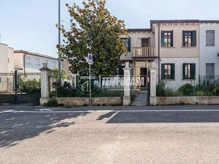 Appartamento con 7 locali in vendita in Via XI Febbraio, Dolo