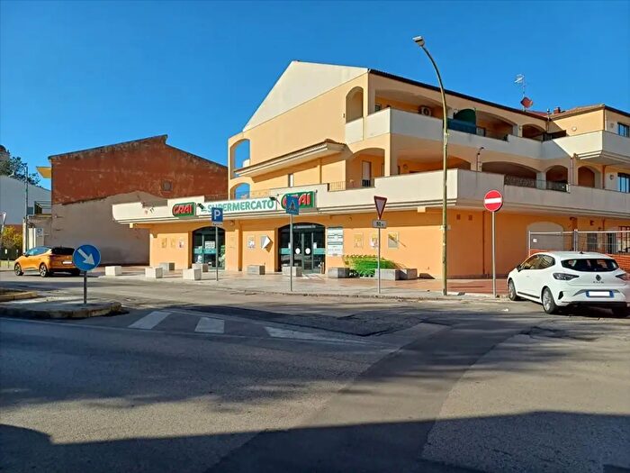 Appartamento trilocale in vendita in Via Santa Rughe, Usini