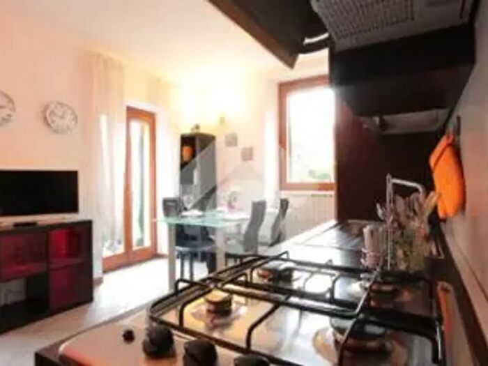 Appartamento bilocale in vendita in Via Bellinzona, Como