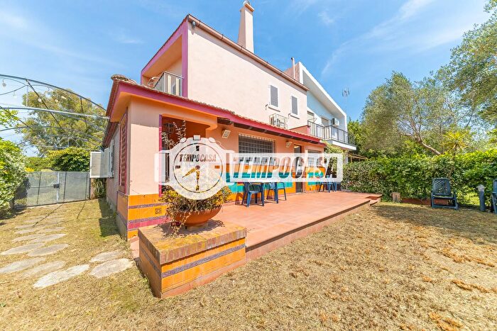 Appartamento con 5 locali in vendita in Via degli Aceri, Cerveteri