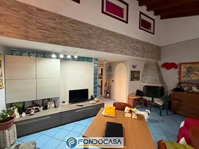 Appartamento trilocale in vendita in Mairano