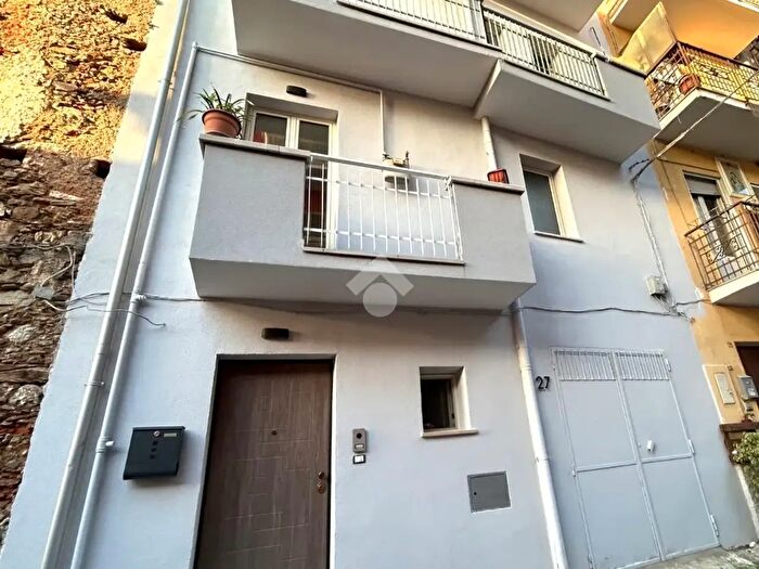 Casa quadrilocale in vendita in Via Liguria, Lamezia Terme