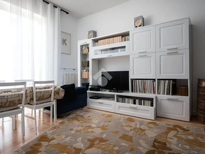 Appartamento bilocale in vendita in Via Taro, Prato
