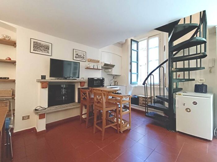 Appartamento bilocale in affitto in Alzaia Naviglio Pavese, Navigli Darsena, Milano
