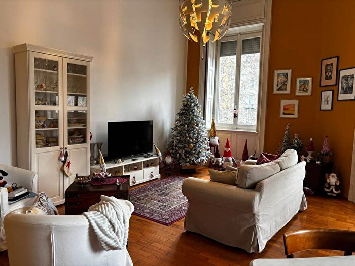 Appartamento trilocale in affitto in Viale Corsica, Porta Vittoria, Milano