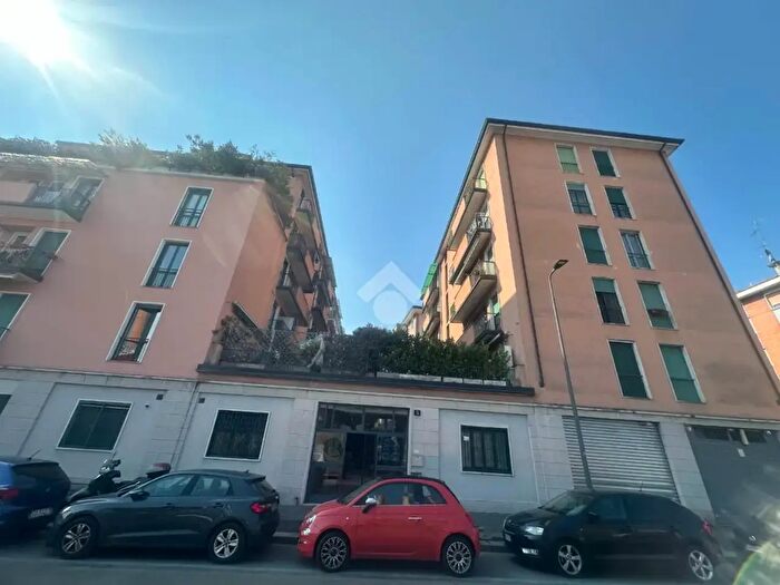 Appartamento bilocale in affitto in Via Lesa, Milano