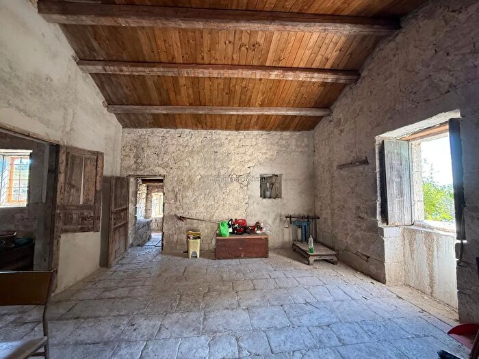 Casa quadrilocale in vendita in Modica