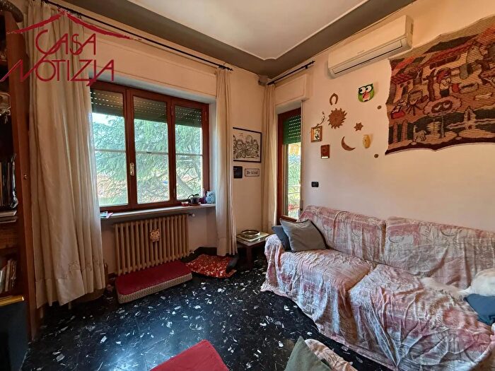 Appartamento con 5 locali in vendita in Via Palmiro Togliatti, Lucca