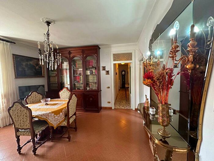 Appartamento quadrilocale in affitto in Piazza Principe di Piemonte, Centro, Rocca di Mezzo