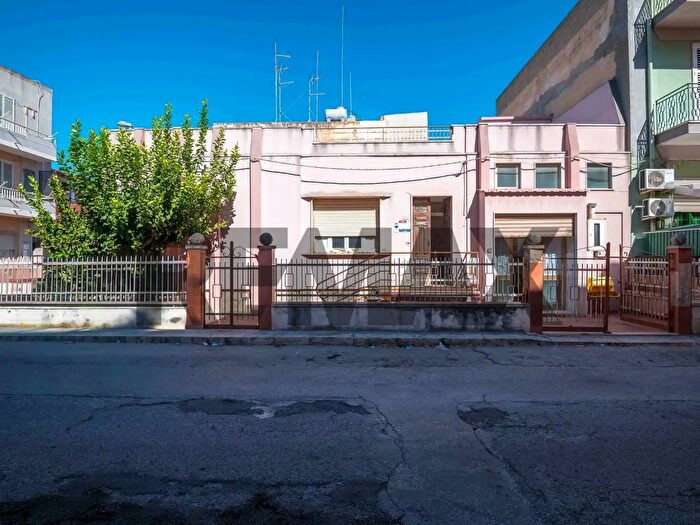 Casa con 6 locali in vendita in Via Carlo Cattaneo, Pozzallo