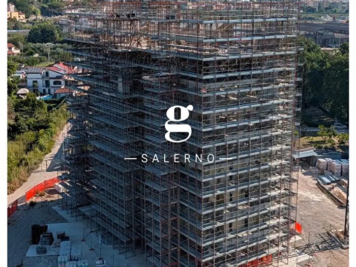 Appartamento trilocale in vendita in Viale Giuseppe Raffaele Pastore, Salerno