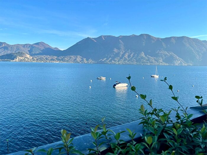 Appartamento trilocale in vendita in Ghiffa