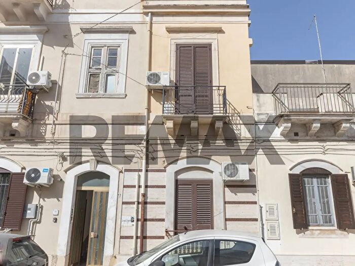 Appartamento bilocale in vendita in Via Bainsizza, Siracusa