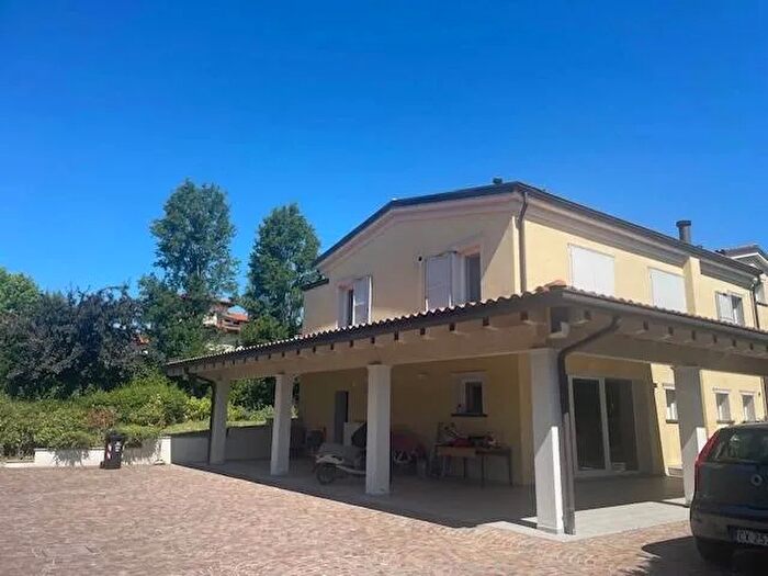 Casa con 13 locali in vendita in Via Ugo Guanda Parma, Parma